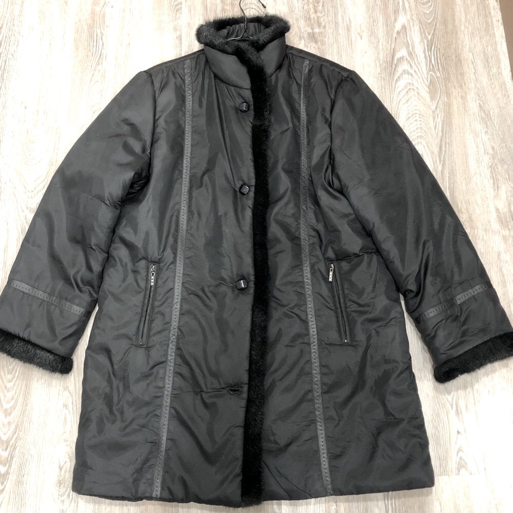 STUDIO 59 Black Buttoned Coat with Faux Fur Trim Size XL